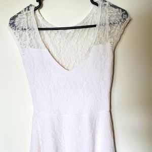 😶‍🌫️ 4 for $20 White Hollister Lace Dress 😶‍🌫️
